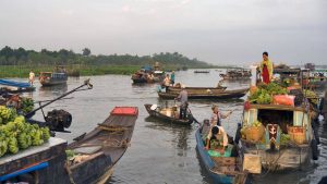 floating-market-vietnamcatholictours