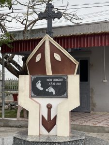 The memorial monument at Inikhu Landing Site (Bến Inikhu) in Lac Môn, Nam Đinh, believed to be one of the very first places where Catholicism entered Vietnam.